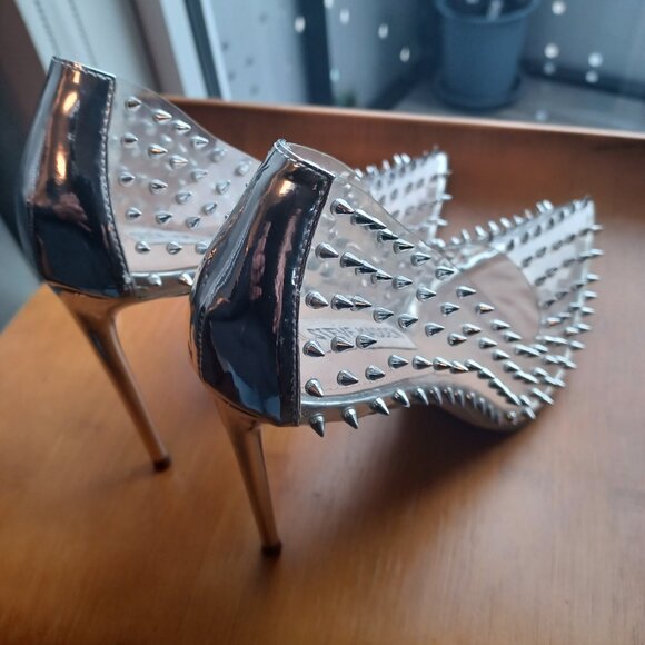 Steve Madden Heels Studs Clear 8 - Picture 2 of 9